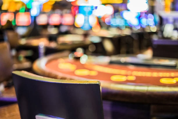 Live dealer baccarat session with user interface